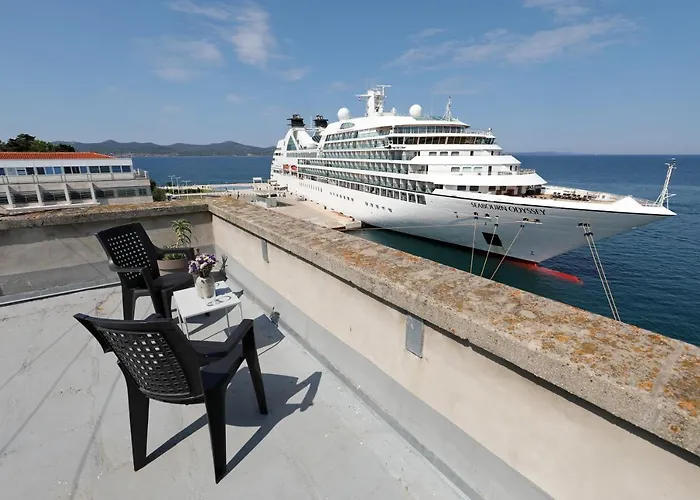 Stunning Sea View Apartment