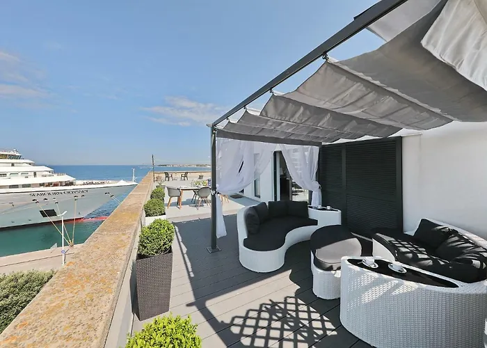 Stunning Sea View Apartment
